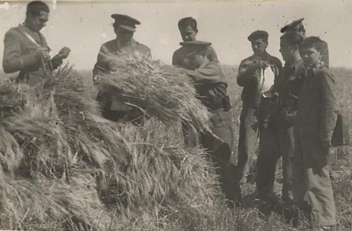 Los-vecinos-recuperan-la-memoria-migratoria-de-Hortaleza-1