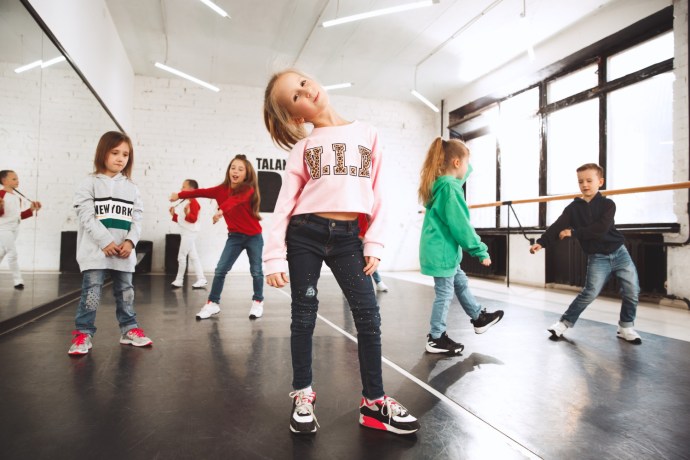 kids-dance-school-ballet-hiphop-street-funky-modern-dancers-studio-background